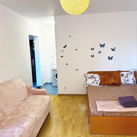Crisand Home Boekarest Buitenkant foto